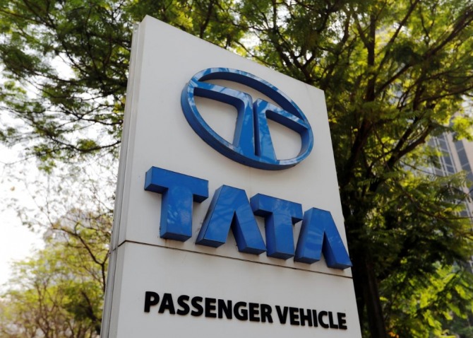 성장중인 인도 전기차 시장의 승자 중 한 명으로 자동차 회사 타타 모터스에 베팅하고 있다. 사진 = 로이터
