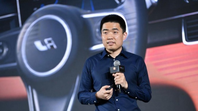 리샹의 창업자 리샹(李想)은 실적 보고 컨퍼런스콜에서 2022년부터 연간 신차 모델 2대와 2023년에 순수 전기차를 출시할 계획이라고 밝혔다. 사진=시나닷컴