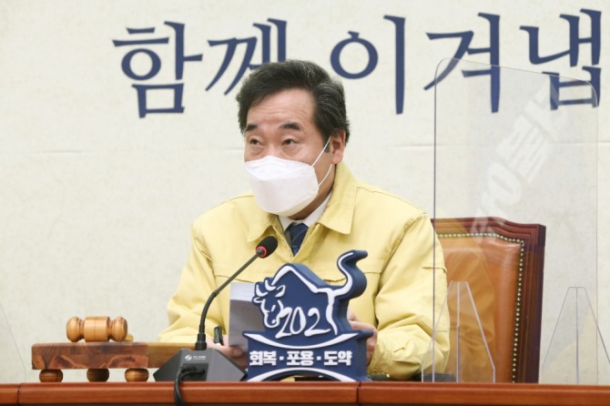 이낙연 더불어민주당 대표가 지난 26일 국회에서 열린 최고위원회의에서 발언하고 있다. 사진=연합뉴스