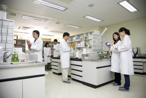 프로바이오틱스 유산균 연구를 거듭하고 있는 한국야쿠르트 중앙연구소. 사진=한국미생물학회