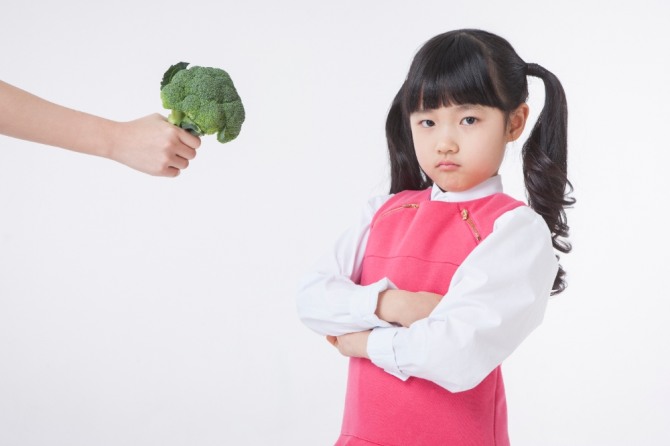 유통‧제약바이오업계가 새 학기를 맞아 다양한 제품과 프로모션을 선보인다. 사진=클립아트코리아