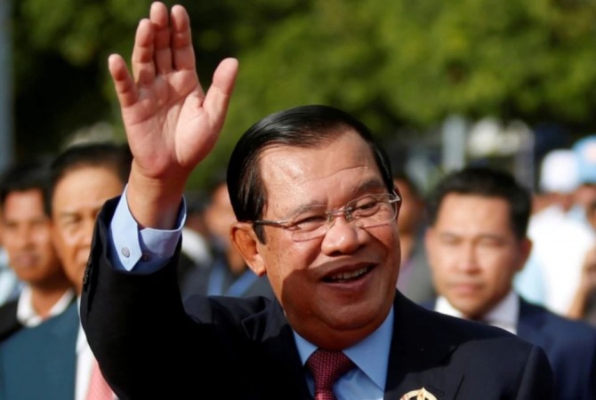 훈센(Hun Sen) 캄보디아 총리가 아스트라제네카의 코로나 백신을 접종했다. 사진=로이터