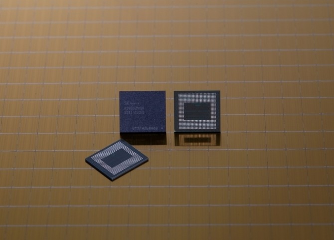 SK하이닉스가 업계 최대 용량인 18GB(기가바이트) LPDDR5 모바일 D램을 양산한다고 8일 밝혔다. 사진=SK하이닉스