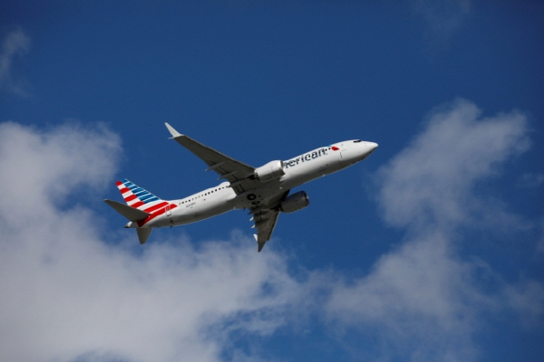 보잉 737맥스 기종의 아메리칸항공 여객기. 사진=로이터