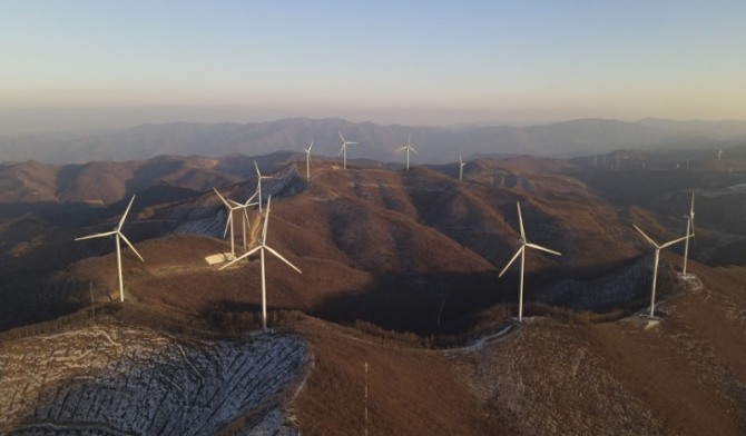 코오롱글로벌의 강원도 태백 가덕산 풍력발전단지의 모습. 사진=코오롱글로벌