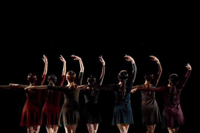 이지혜 안무의 「보이지 않는 것들」 에도와 희망.