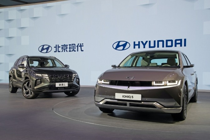 현대자동차 중국법인 베이징현대가 19일 개막한 중국 상하이 국제 모터쇼에 참가해 신형 '투싼'과 전용 전기차 '아이오닉 5' 등 15개 차량을 선보인다. 사진=현대차