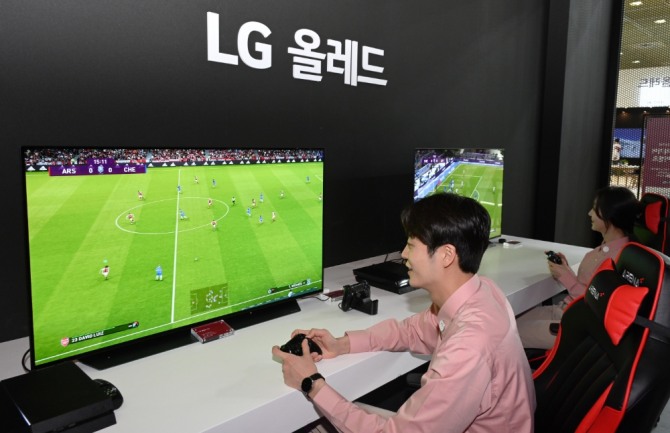 LG전자가 21일부터 사흘간 서울 삼성동 코엑스에서 열리는 월드IT쇼 2021에 참가해 차별화된 기술과 디자인을 선보인다.  사진=LG전자