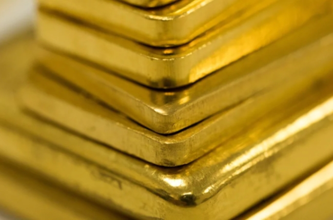 금값이 인플레이션 기대치가 상승함에 따라 거의 3개월 만에 최고치로 치솟았다. 
