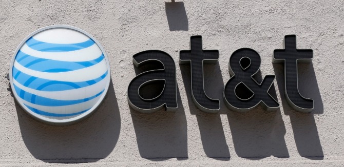미국의 통신회사 AT&T가 케이블 TV 채널 사업자 디스커버리와 430억 달러 규모의 합병 계약을 체결했다. 사진 = 로이터