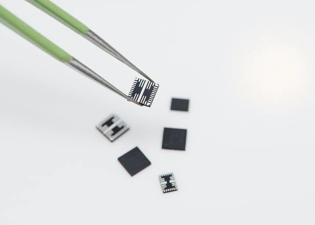 삼성전자 DDR5 D램 모듈용 전력반도체. 사진=삼성전자