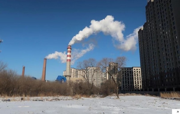 중국 하얼빈의 석탄화력발전소 모습. 사진=로이터