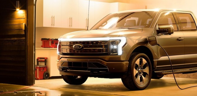 포드 F-150 라이트닝 픽업트럭. 사진=일렉트렉