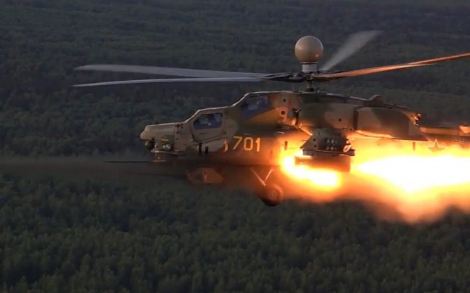 미사일을 발사하는 러시아의 최신공격헬기 Mi-28NM 공격헬기.사진=디펜스블로그
