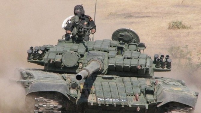 인도육군이 운용하고 있는 T-72전차.인도육군은 차세대 전차를 도입해 노후한 T-72전차를 대체할 계획이다.  사진=더프린트