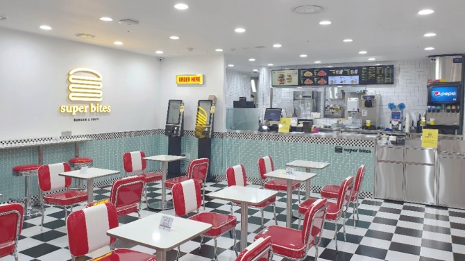 미니스톱은 25일 첫 백화점 입점 매장이자 수퍼바이츠 3호점인 '수퍼바이츠 미아롯데점'을 개점했다. 사진=미니스톱