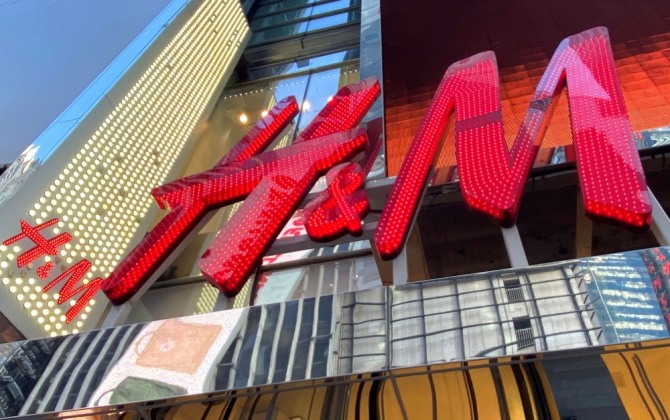 H&M 중국 시장 2분기(3월~5월)의 매출은 불매운동으로 인해 전년 동기 대비 28% 급감했다. 사진=로이터
