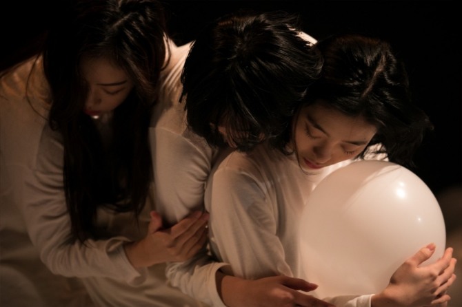 박혜리 안무의 '결함'(두리춤터, 2019)