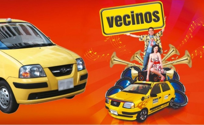 현대차 차량이 콜롬비아 유명 TV 드라마 텔레노벨라의 '베시노스'에 주인공들이 애용하는 택시로 등장한다. 사진=엘 까로 콜롬비아노 캡처 