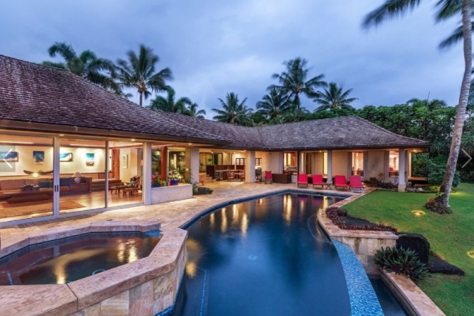 록의 전설 카를로스 산타나가 최근 하와이 휴양지 저택을 2050만 달러(약 232억 원)에 사들였다. 사진=WSJ 캡처