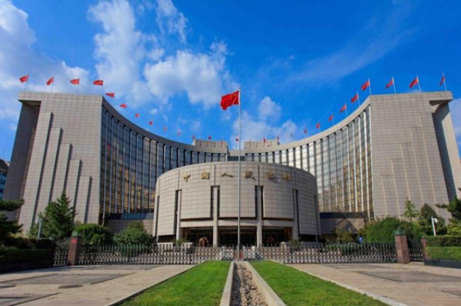 중국 중앙은행의 암호화폐 추가 규제 악재에도 비트코인은 3만4000~3만5000달러 박스권 가격을 꾸준히 유지하고 있다.
