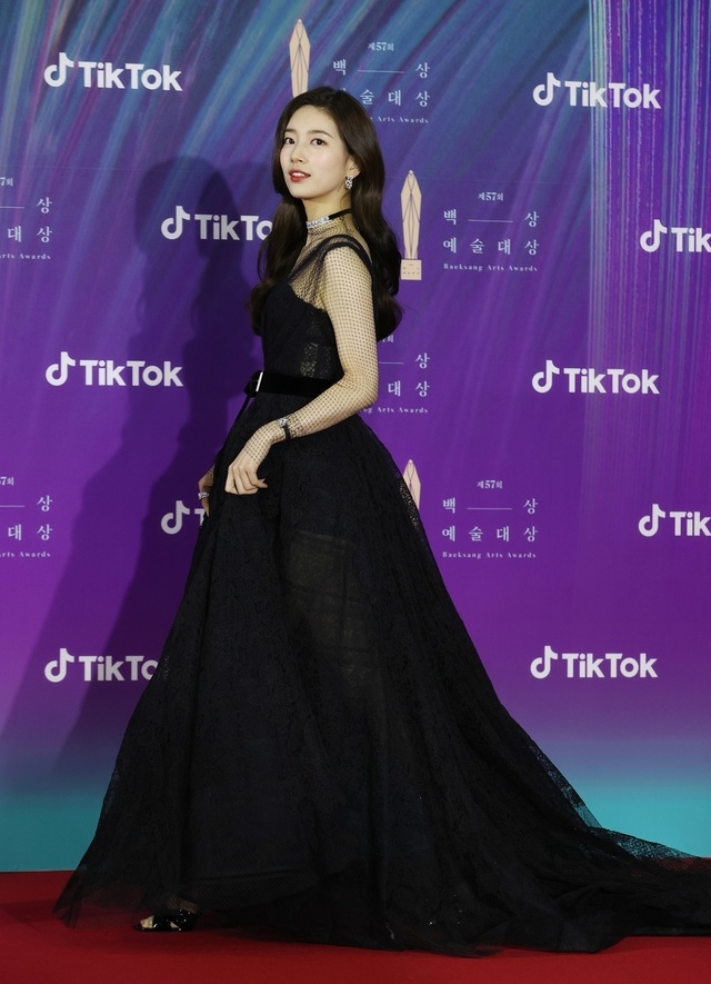 가수 겸 배우 수지가 '두 번째 안나'출연을 긍정 검토 중이라고 8일 밝혔다.. 사진=디올