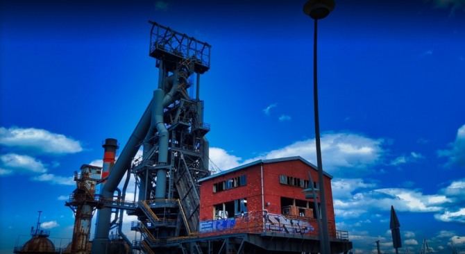 아르셀로미탈이 세계 최초로 탄소배출 제로 철강 공장으로 조성할 스페인의 세스타오 공장.