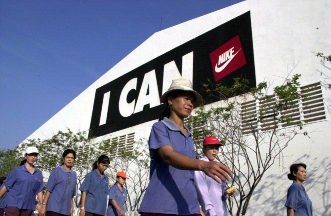 나이키 신발을 생산하는 창신비엣남 공장이 코로나19로 가동을 중단하면서 수급에 차질이 생기고 있다.