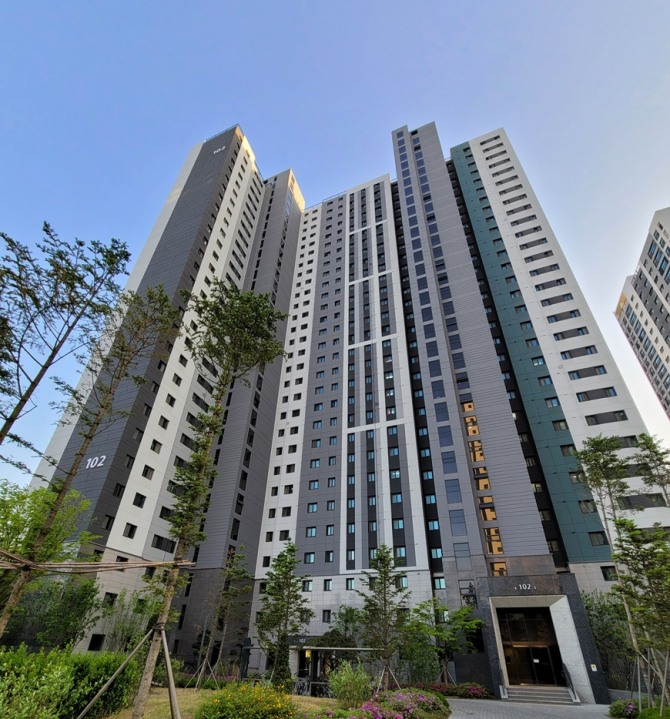 치솟은 아파트 높이처럼 전, 월세 가격도 치솟고 있어 세입자 어려움이 커지고 있다. 사진은 기사 특정사실과 관련없음. 사진=최환금 전문기자