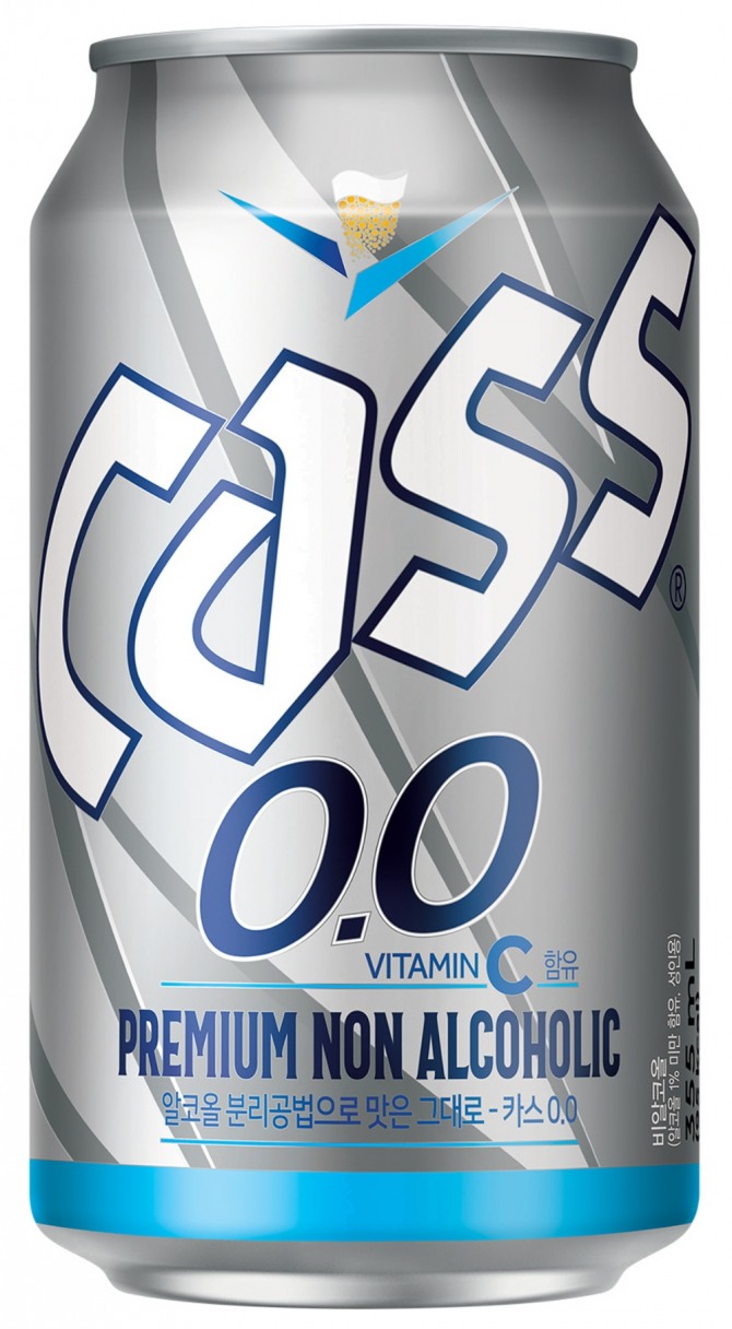 오비맥주의 비알코올 음료 '카스 0.0'가 온라인 누적 판매 200만 캔을 넘겼다. 사진=오비맥주