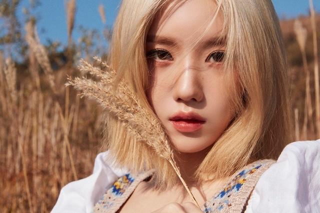 프로젝트 그룹 아이즈원 출신 권은비가 8월 중 솔로로 데뷔한다. 사진=울림 엔터테인먼트