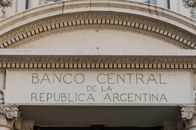 아르헨티나 중앙은행 미구엘 페세(Miguel Pesce) 총재가 ‘디지털 금융 컨퍼런스’에서 비트코인 ​​거래에 대한 일종의 규제가 곧 있을 것을 암시했다.