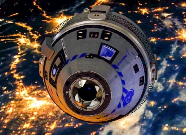 보잉의 유인우주선 ‘CST-100 스타라이너’가 국제우주정거장(ISS)를 향해 비행하고 있는 모습을 그린 렌더링 이미지. 사진=보잉사 제공