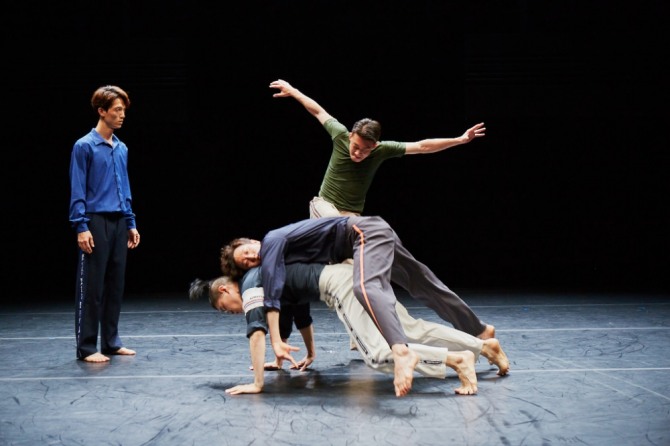 정철인 안무의 '0g'(국립현대무용단)