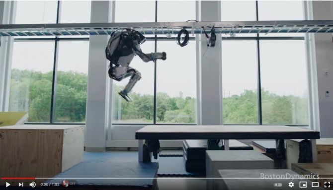 보행로봇 아틀라스. 사진=보스턴다이내믹스