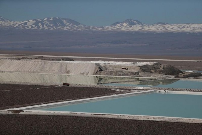 칠레에 있는 아타카마(Atacama) 염호. 사진=로이터