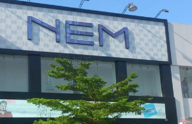 베트남의 유명한 패션기업인 NEM도 코로나 여파를 비껴가지 못한체 경매시장에 자산을 내놓았다.