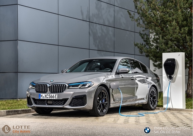 롯데시티호텔 대전이 호캉스와 BMW 플러그인 하이브리드 차량 시승을 결합한 특별 패키지를 판매한다. 사진=롯데호텔