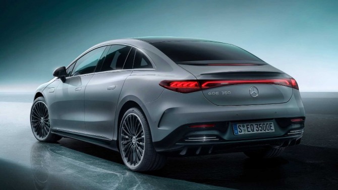 다임러그룹의 전기차 브랜드 ‘메르세데스-벤츠 EQ’. 사진=다임러