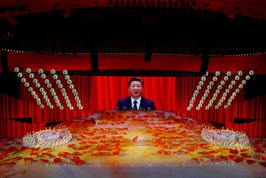 지난 6월 베이징에서 열린 중국 공산당 창당 100주년 기념 쇼. 사진=로이터