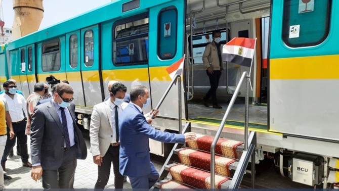 현대로템이 제작한 카이로 노선 철도 차량이 지난해 6월 이집트에 인도돼 현지 관계자들로부터 호평을 받고 있다. 사진=현대로템