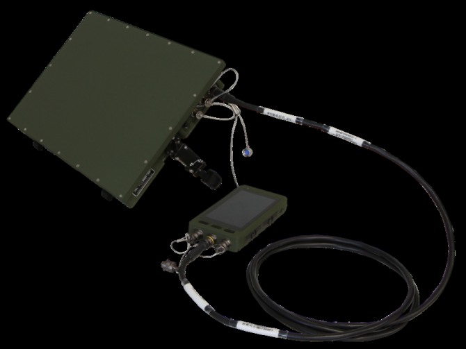 한화시스템이 양산하는 ′군위성통신체계-II’ 휴대용 단말기 이미지. 사진=한화시스템