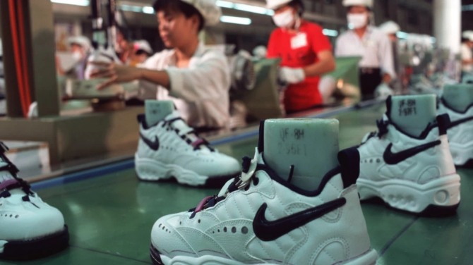 Nike는 베트남 공장 폐쇄로 영향을 받은 스포츠웨어 브랜드 중 하나다.