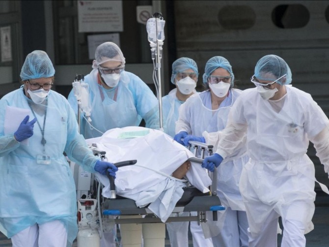 프랑스 보건부가  코로나19 접종을 받지 않은 보건소와 병원 직원들 약 3000명에게 정직 통보를 내렸다. 사진=AFROCULTURE.NET