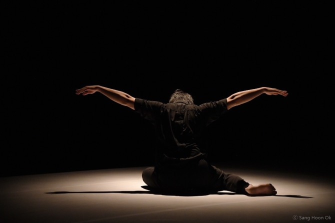 김주빈 안무의 '새다림'