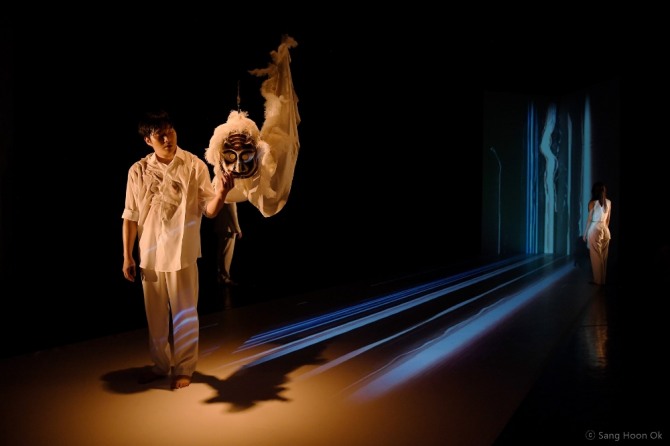 김주빈 안무의 '새다림'