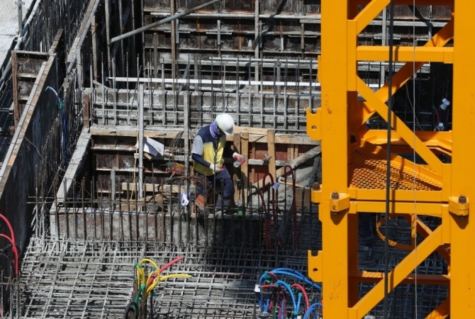 서울 영등포구 한 건설현장에서 건설 노동자들이 작업을 하고 있는 모습. 사진=뉴시스