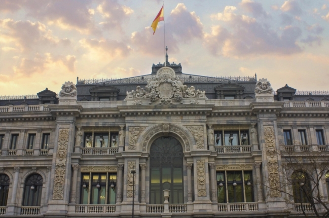 스페인 중앙은행(Bank of Spain)이 엘살바도르가 지난달 비트코인 ​​법정 화폐를 선언할 때 선택한 채택 절차를 비판하고 나섰다.