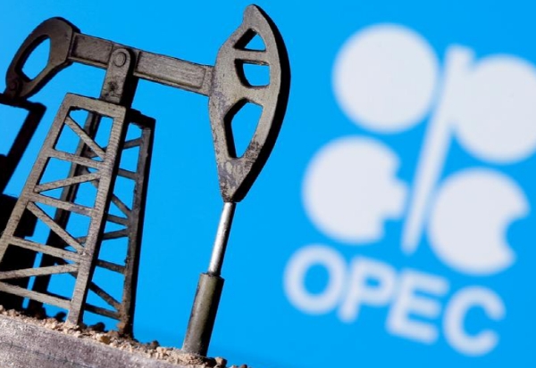 석유펌프 잭 모형과 OPEC 로고 합성. 사진=로이터