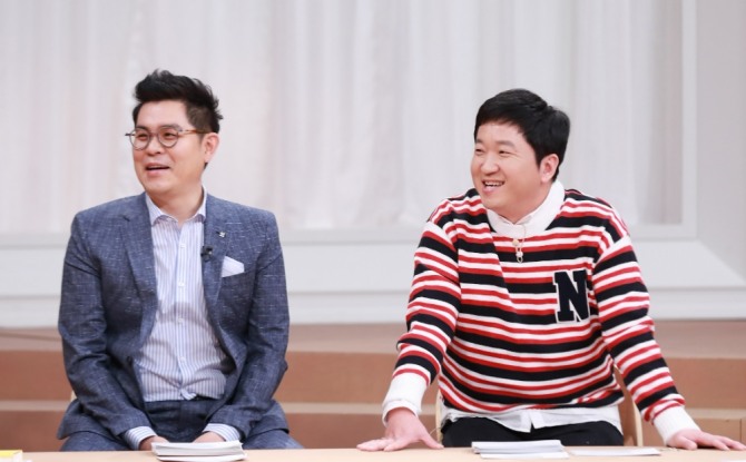 개그맨 출신 MC 김용만과 정형돈이 FNC와 전속 계약이 만료됐다. 사진=뉴시스